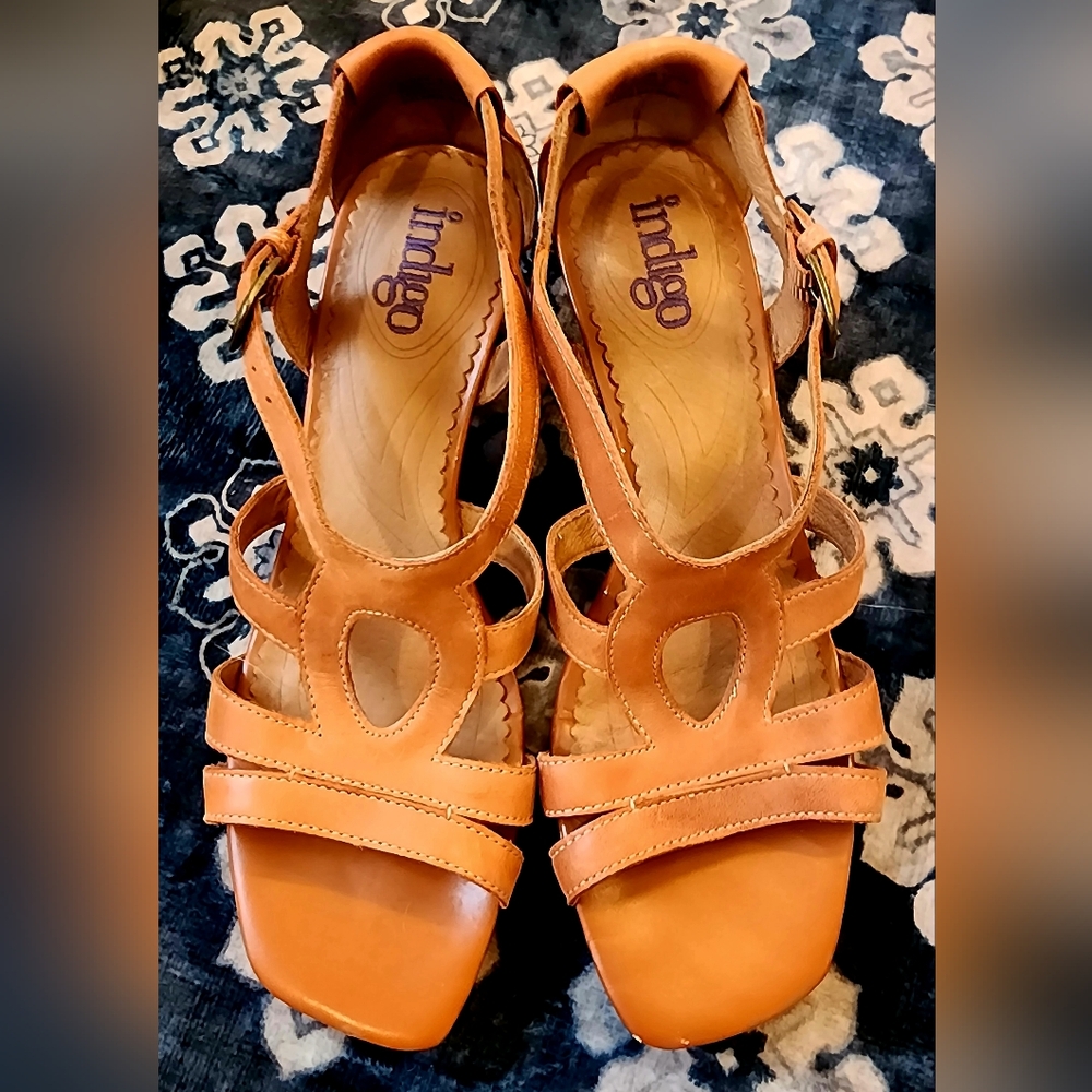 Indigo by Clarks Women's Orange Leather Strappy Sandals